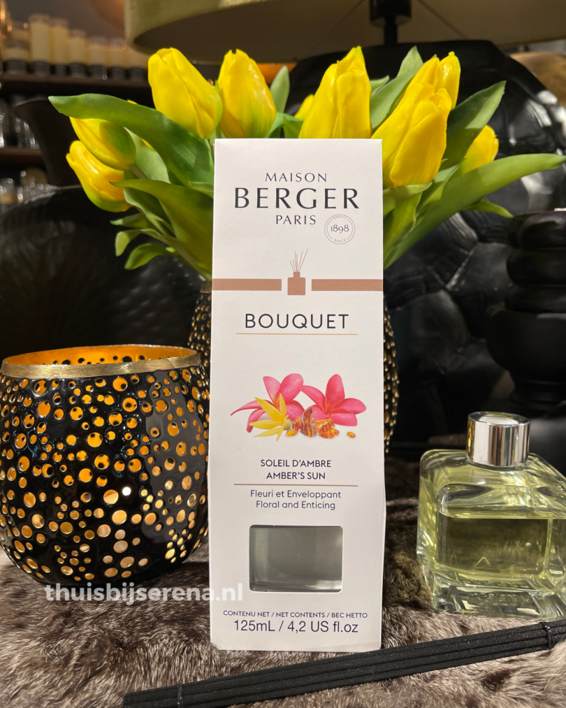 Parfumverspreider Soleil d'Ambre is een parfum met een zeer heldere geur, een uitstapje naar een door de brandende zon verwarmd koperkleurig zandstrand.